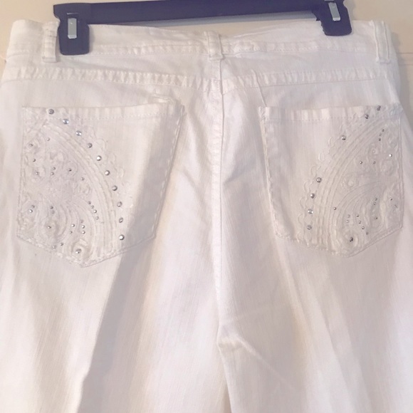 Capris - Picture 2 of 2